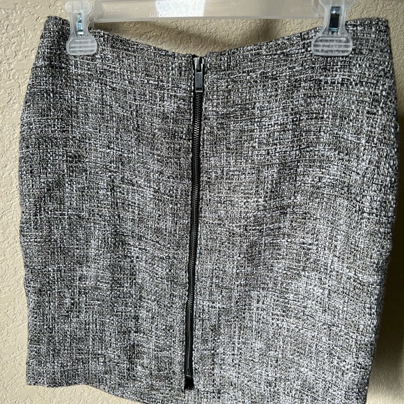 Banana republic skirt. - Picture 7 of 11